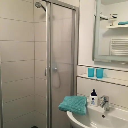 79 Moderne Mit Fahrstuhl 아파트 *